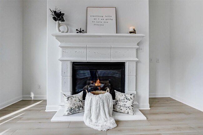 Building Photo - 5 Versante Ct