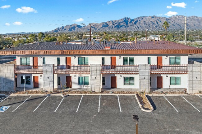 Building Photo - 3820 E Fort Lowell Rd