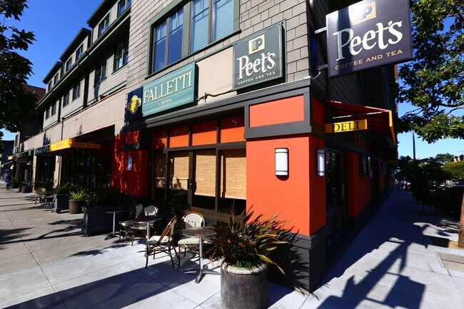 Building Photo - 226-230 Scott St