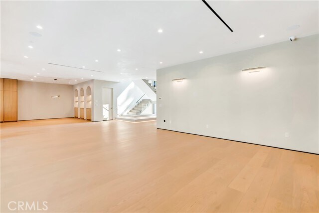 Building Photo - 5149 Beeman Ave