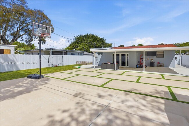 Building Photo - 7390 Cleveland St