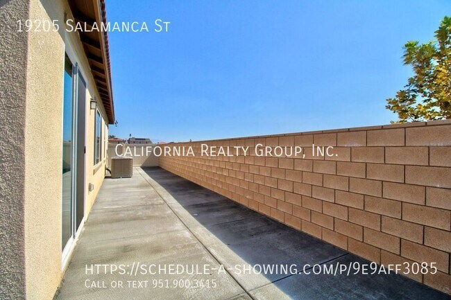 Building Photo - 19205 Salamanca St