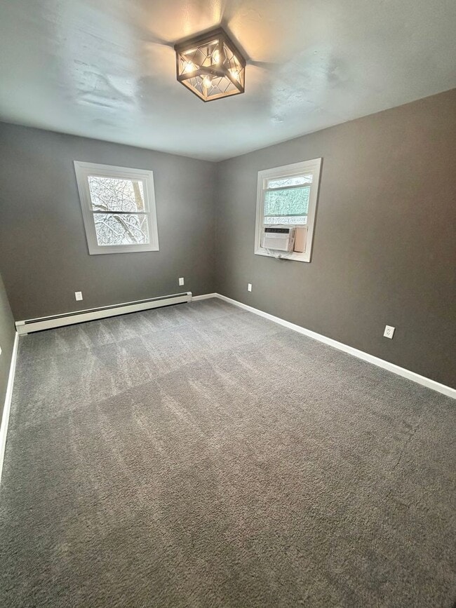 Building Photo - Gorgeous Newly Renovated 4 BR, 2 BA on .71 acres