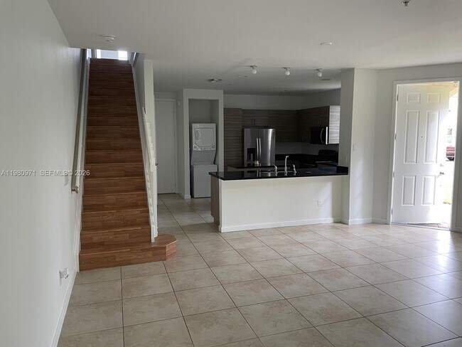 Building Photo - 2714 SW 81st Terrace