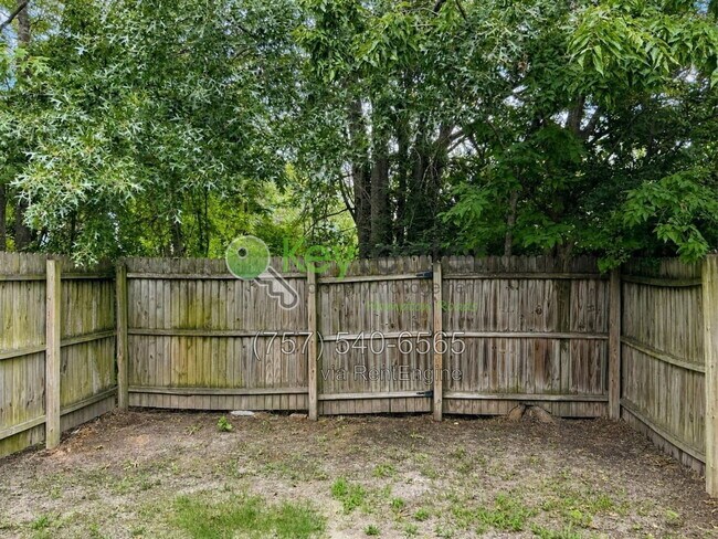 Building Photo - 153 S Comanche Cluster