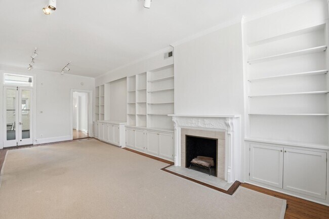 Building Photo - 1635 35th St NW