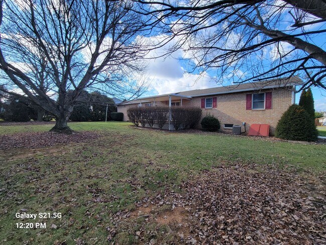 Building Photo - 11616 N Landis Ave