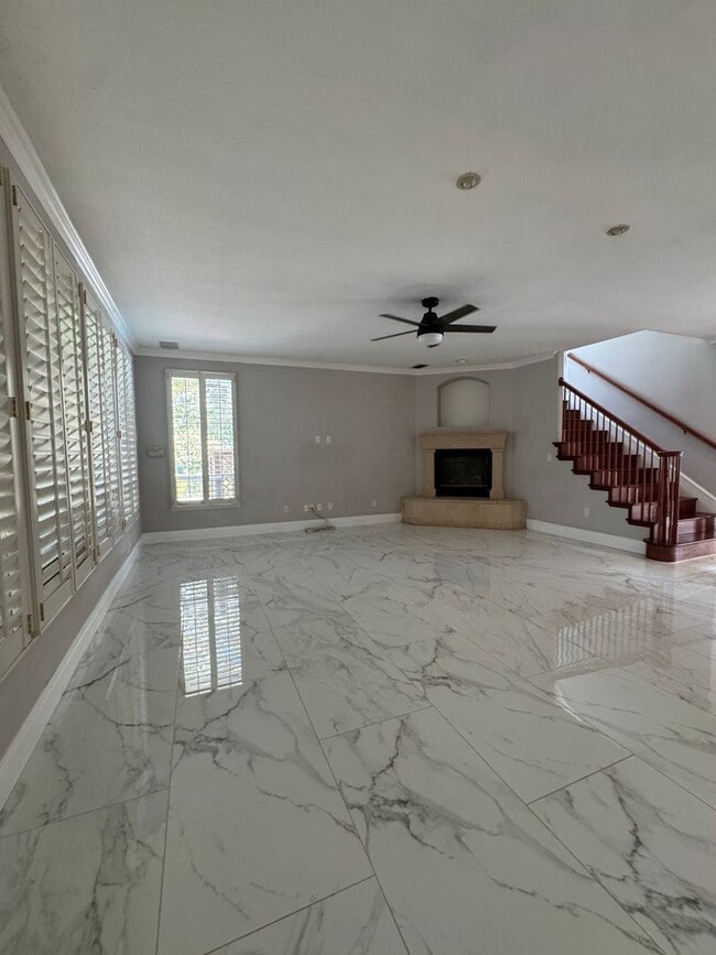 Building Photo - 360 Allenwood Ct