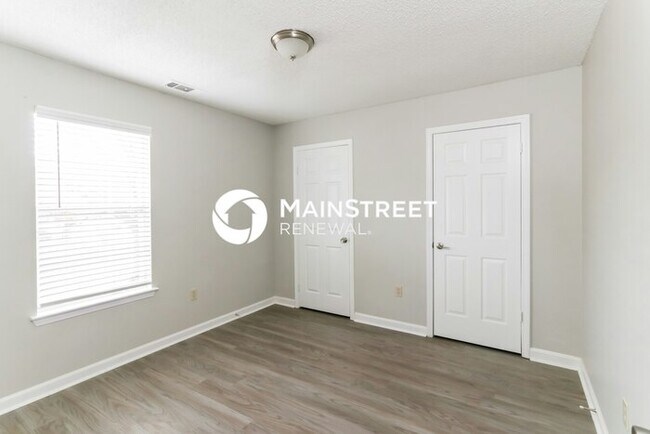 Building Photo - 3 Bedroom Pet-Friendly Home in Memphis, TN with Main Street Renewal