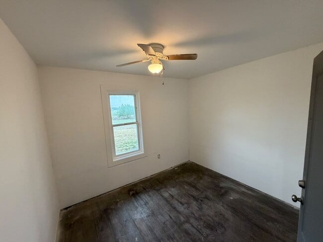 Building Photo - 850 Co Rd 218