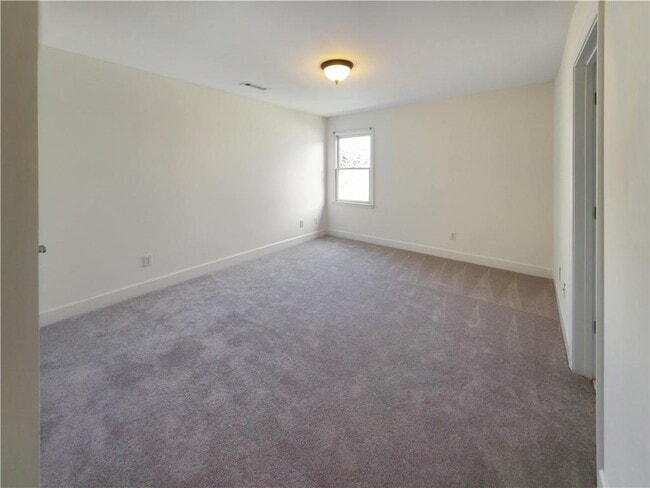 Building Photo - 136 Crumley St SE