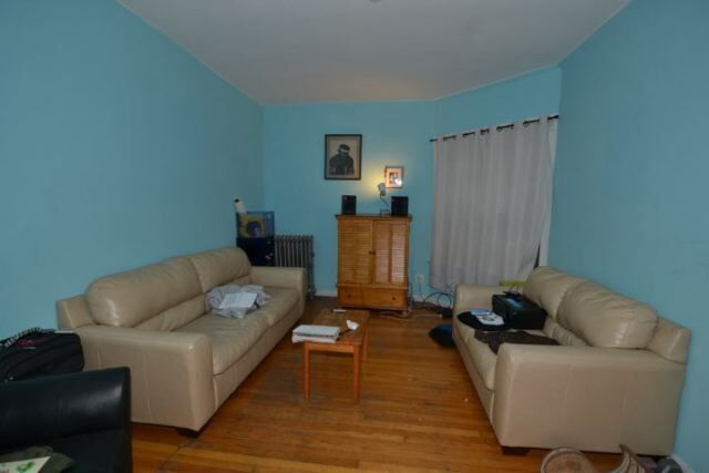 Building Photo - 917W W Waveland Ave