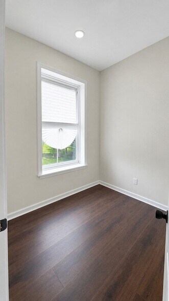 Building Photo - 1141 S St Louis Ave