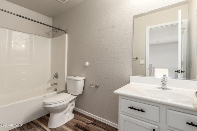 Building Photo - 5722 S 240th Dr