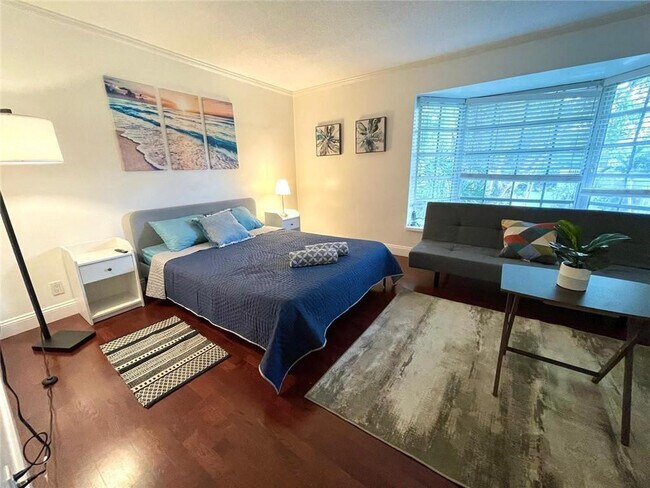 Building Photo - 619 Kensington Pl