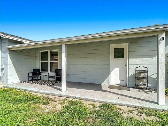 Building Photo - 104 W Osborne Ave