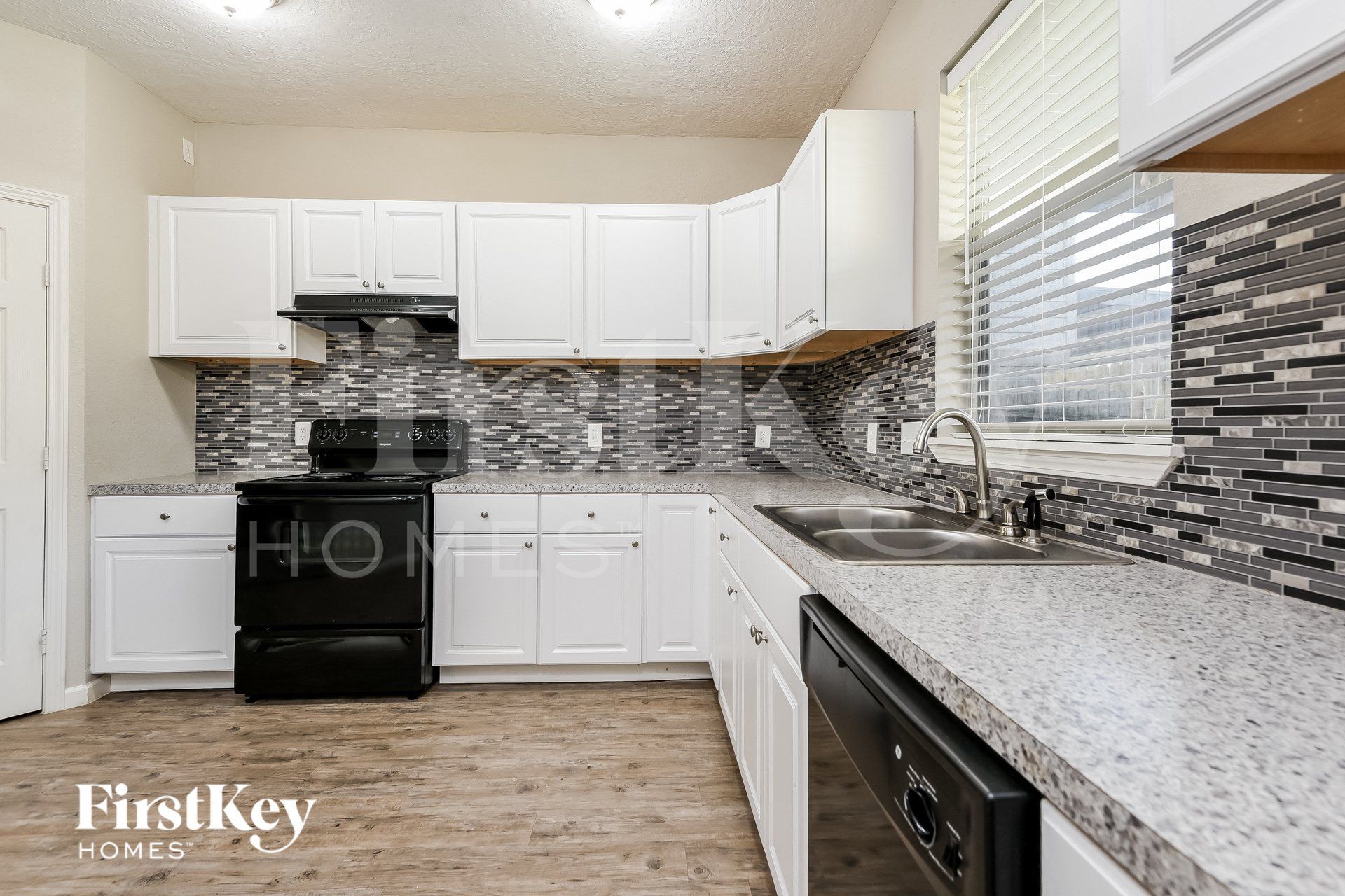 Building Photo - 8207 Sugar Cane Dr