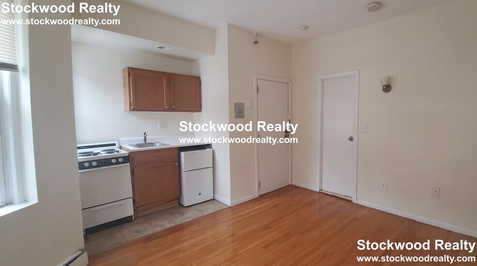 Building Photo - 23 S Huntington Ave