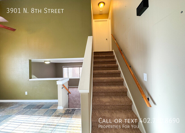 Building Photo - Fully remodeled townhome for rent!