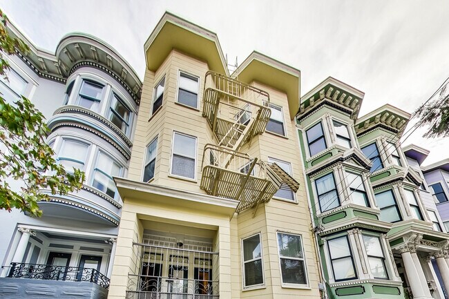 Building Photo - 528 Ashbury St