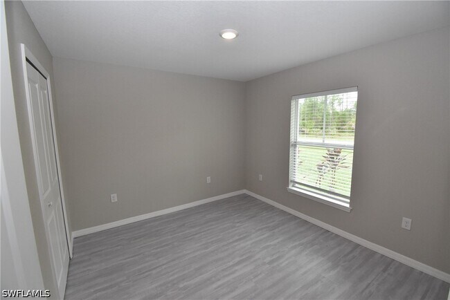 Building Photo - 1544 Waldorf Dr
