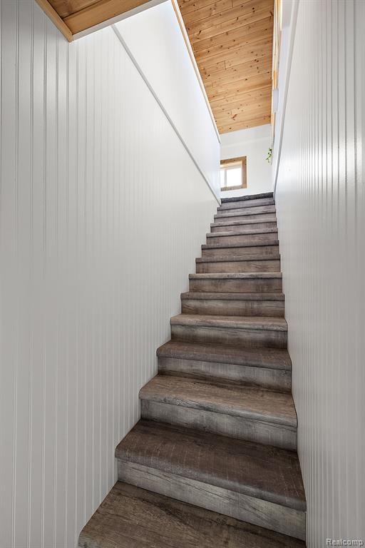 Building Photo - 222 Ackerson Lake Dr