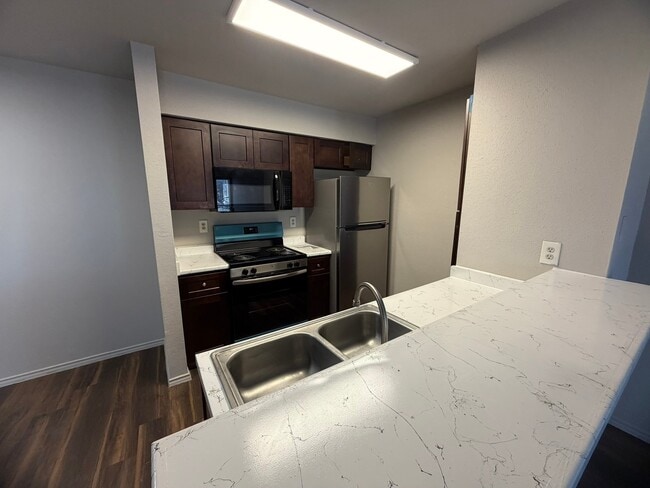 Building Photo - 10001 Westpark Dr