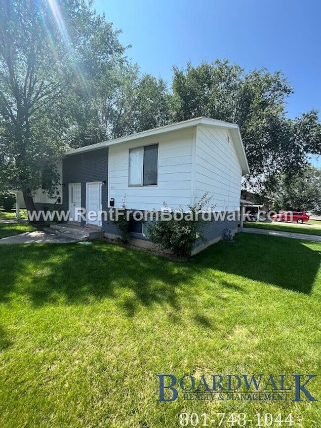 Building Photo - 661/663 N 980 W