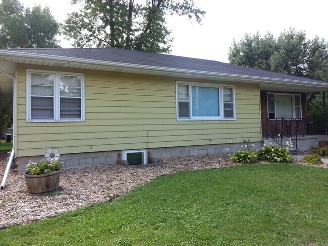 Primary Photo - 2209 Franklin St