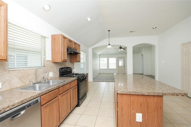 Building Photo - 6022 Sugar Field Ln