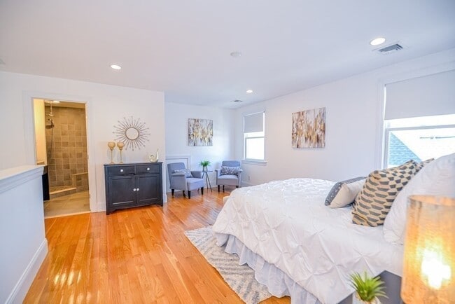 Building Photo - 429 Gallivan Blvd