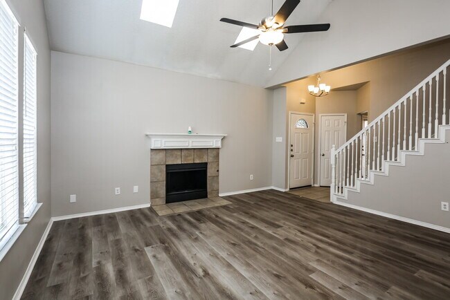 Building Photo - 524 Timber Way Dr