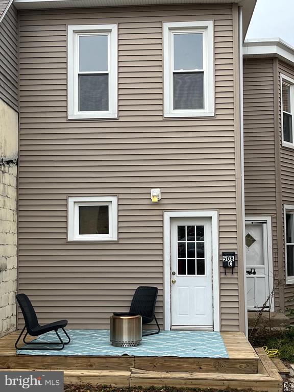 Building Photo - 508 Station Ave