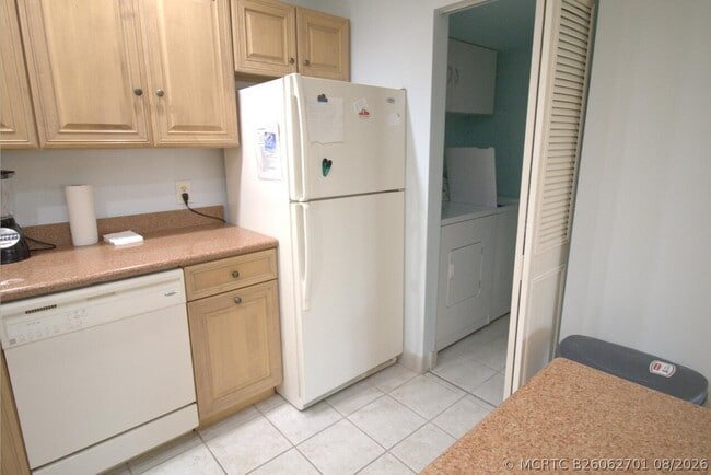 Building Photo - 3561 Pine Needle Dr