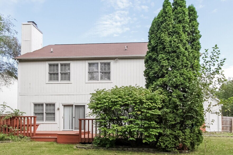 Building Photo - 5828 Mustang Ct