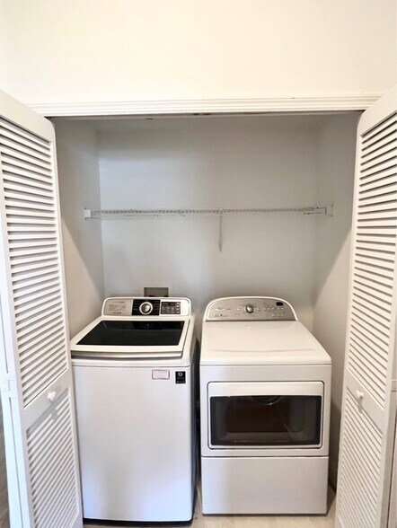 Building Photo - 13927 Corrine Key Pl