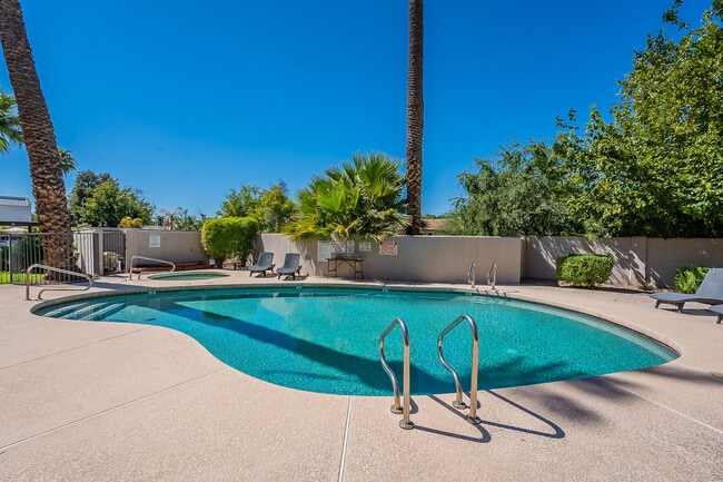 Building Photo - 3640 N 38th St