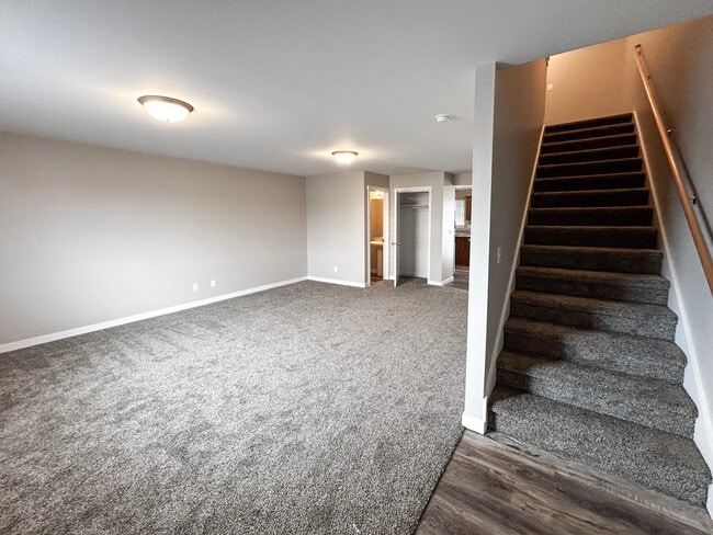 Building Photo - 190 Margette Way