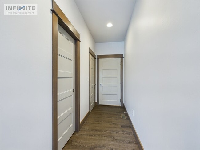 Building Photo - 3 Bedroom with Fenced Yard