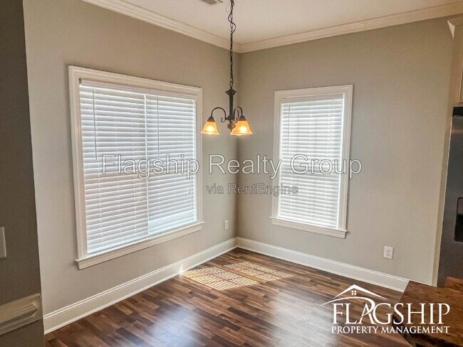 Building Photo - 2015 Leighton Dr