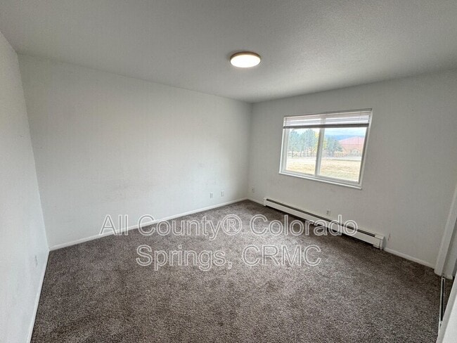 Building Photo - 4995 Picturesque Cir