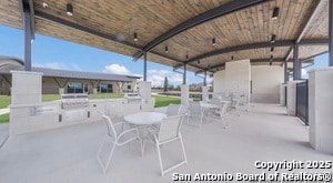 Building Photo - 5041 Pitch