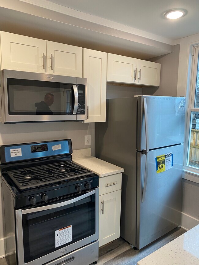 Building Photo - 406 S 3rd Ave