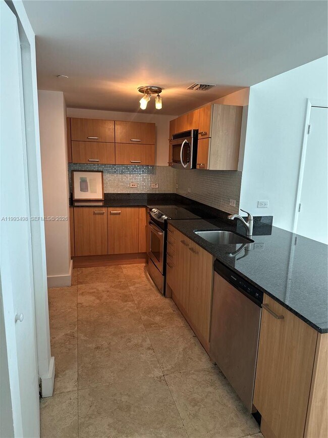 Building Photo - 350 S Miami Ave