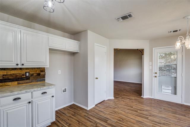 Building Photo - 2412 Heads And Tails Ln