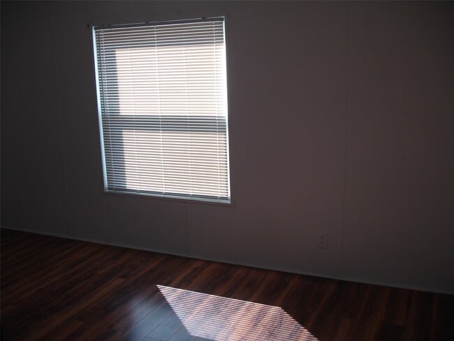 Building Photo - 4225 Wells Dr