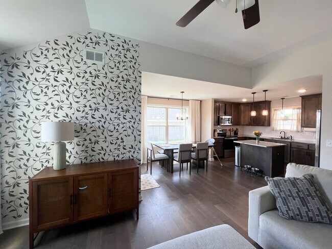 Building Photo - Charming Ranch-Style Home on a Large Corne...