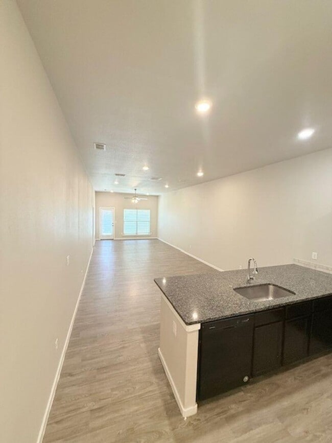 Building Photo - 7055 96th St