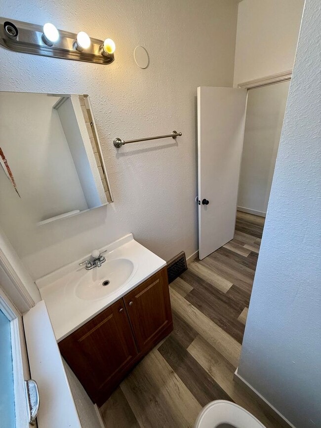 Building Photo - Approved Applicant - 2 Bedroom Newly Remod...