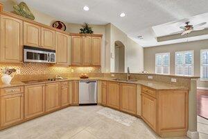 Building Photo - 827 SW Grand Reserves Blvd